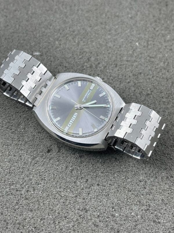 NOS CONDITION! VINTAGE CITIZEN WATCH MANUAL WIND MOVEMENT - Image 3