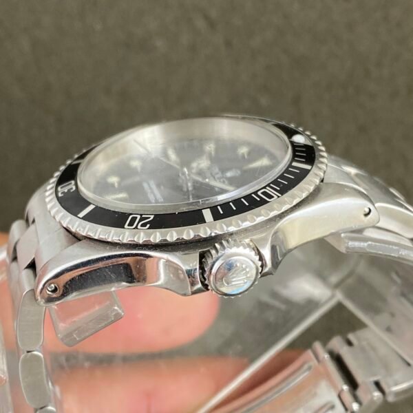 VINTAGE ROLEX SUBMARINER 5513 FROM 1967, UPDATED WITH NEW DIAL, HANDS AND BRACELET - Image 3