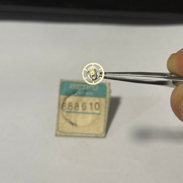SEIKO 888610 PART 6139A CENTER CHRONOGRAPH WHEEL PART - RARE !!
