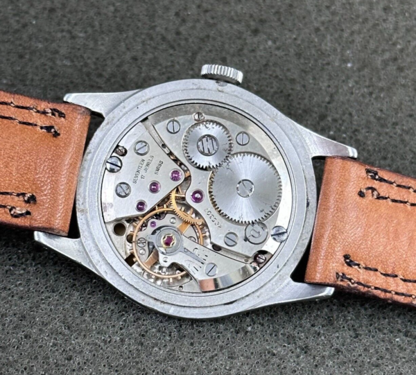 VINTAGE LEMANIA SWISS WATCH TRIPLE CALENDAR WATCH CAL 3300 HIGH GRADE  MOVEMENT - Image 6