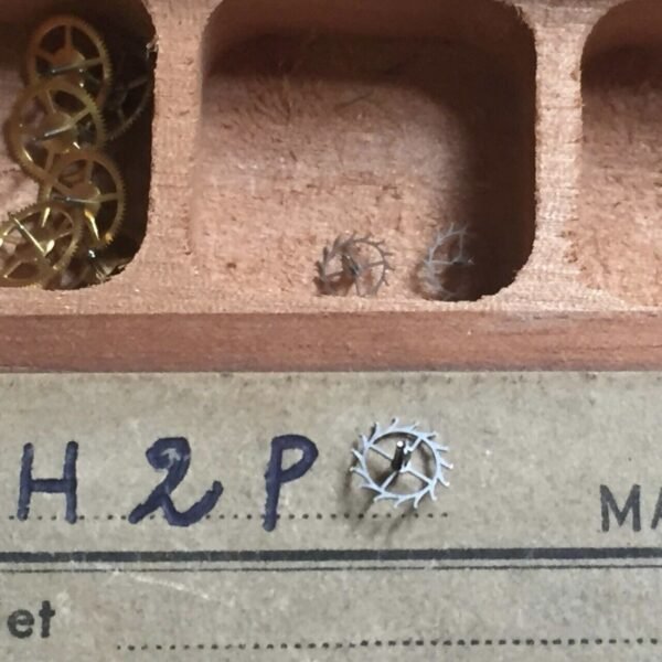 OMEGA 28.9 LEMANIA 13CH CHRONOGRAPH WATCH PARTS - ESCAPE WHEEL
